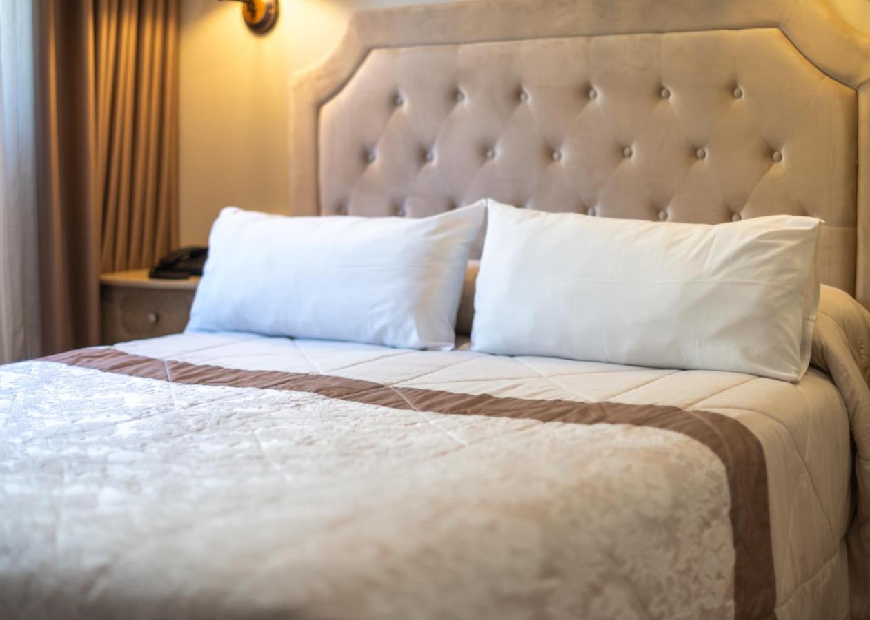 ארנאס דה קבראלס Logis Hotel Restaurante La Casa De Juansabeli מראה חיצוני תמונה