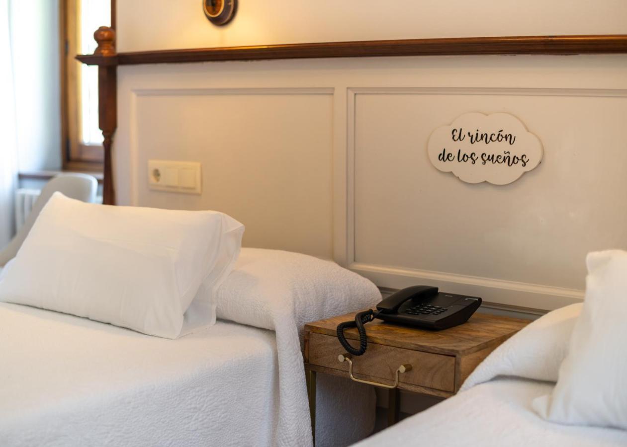ארנאס דה קבראלס Logis Hotel Restaurante La Casa De Juansabeli מראה חיצוני תמונה