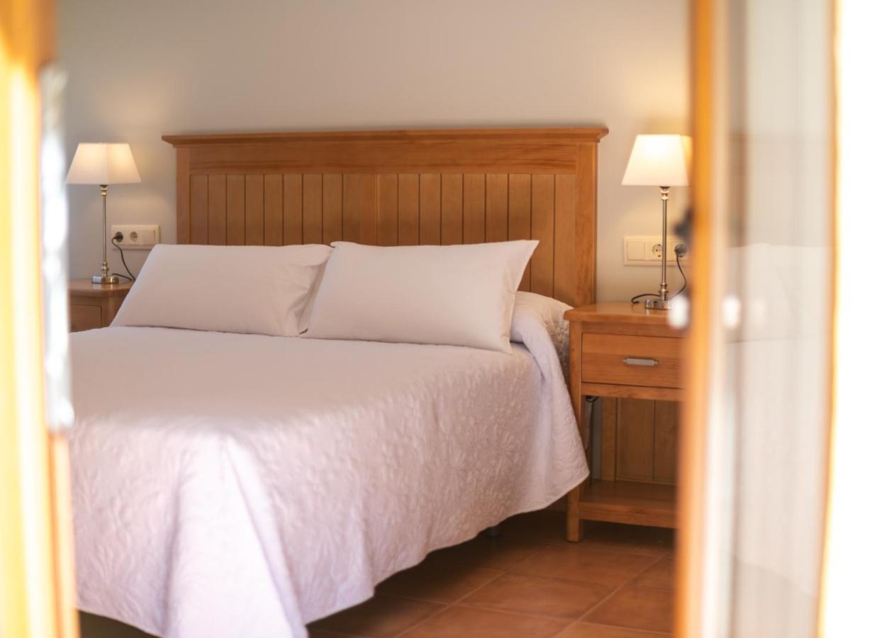 ארנאס דה קבראלס Logis Hotel Restaurante La Casa De Juansabeli מראה חיצוני תמונה